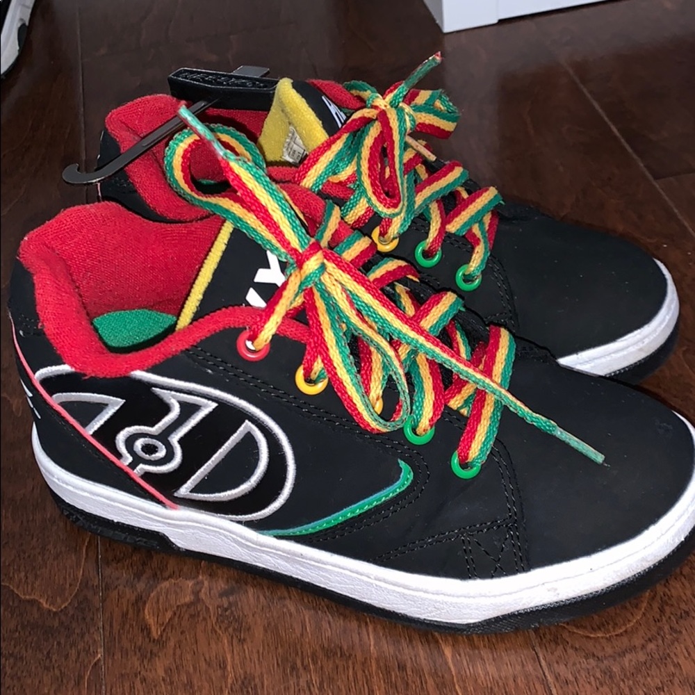 Boys size 1 Heelys